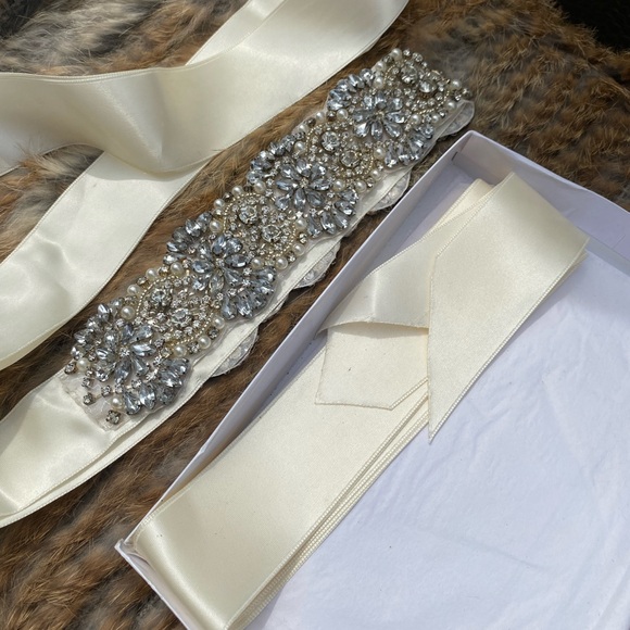 Bridal sash ivory - Picture 7 of 7